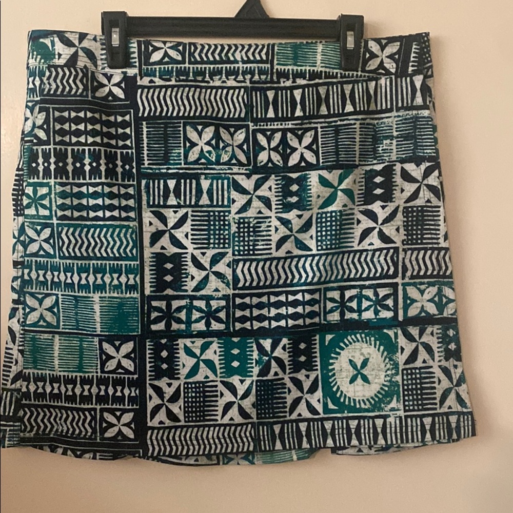 Green and White Geometric Wrap Around Rip Skirt Length 2